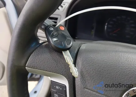 2010 Mercury Milan Hybrid z USA, uszkodzony, nr VIN 3MEDM0L3XAR660364